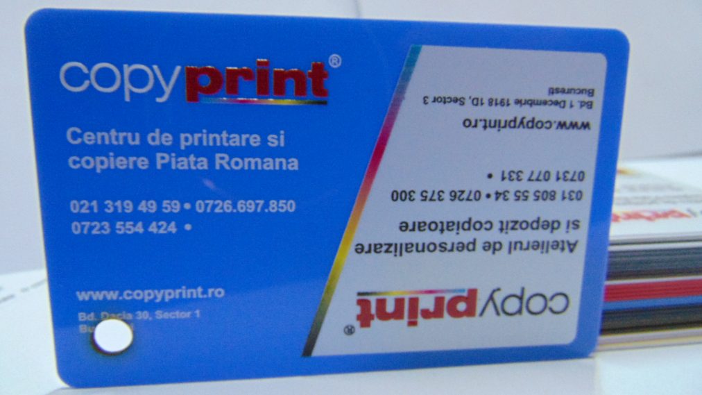 carte de vizita plastic albastru